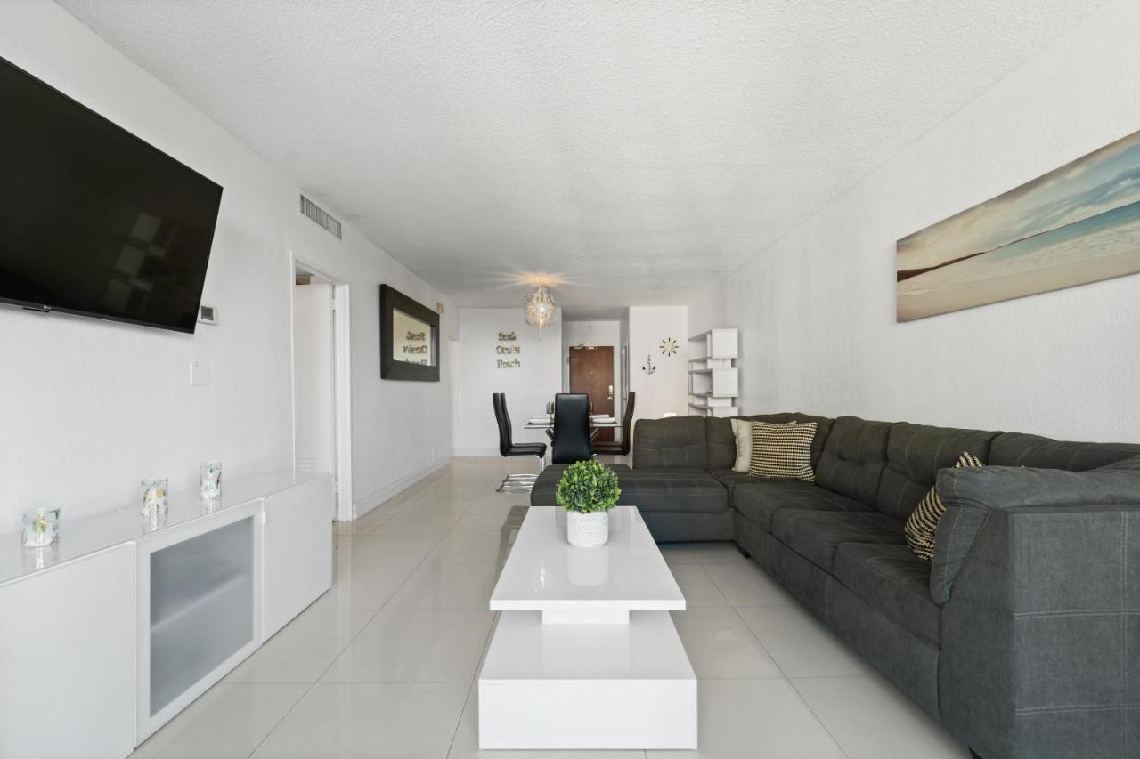Luxury Beachfront Condo Private Beach Access, Pool & Game Room!!! Hollywood Buitenkant foto