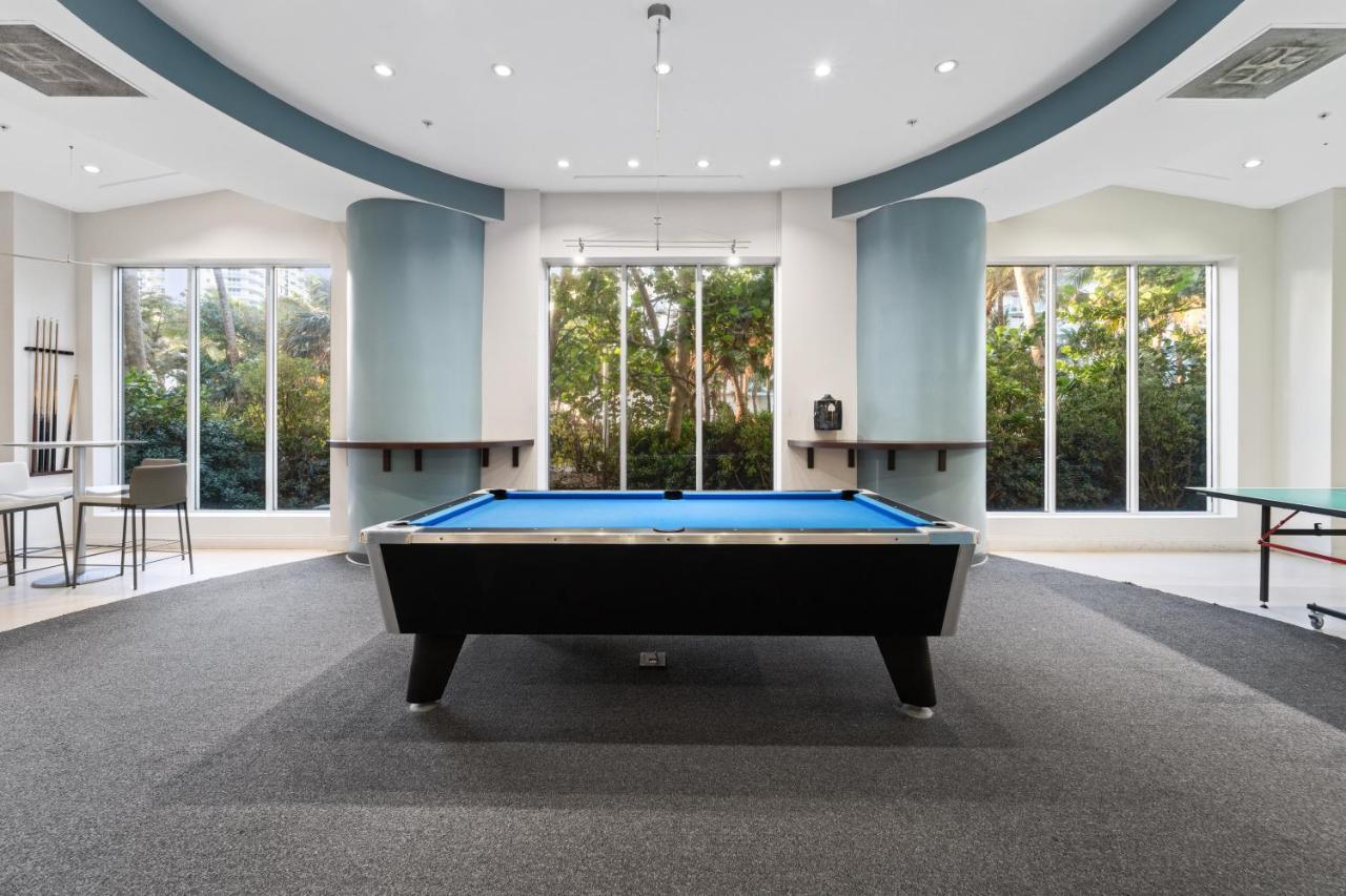 Luxury Beachfront Condo Private Beach Access, Pool & Game Room!!! Hollywood Buitenkant foto
