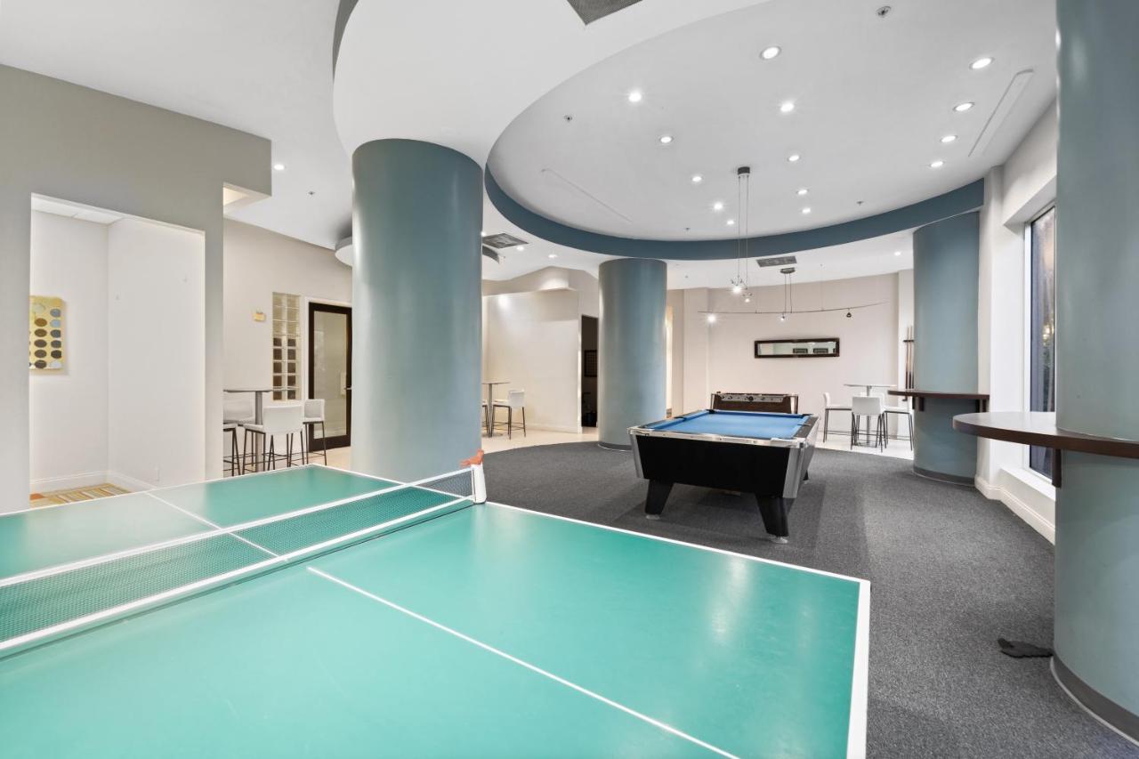 Luxury Beachfront Condo Private Beach Access, Pool & Game Room!!! Hollywood Buitenkant foto